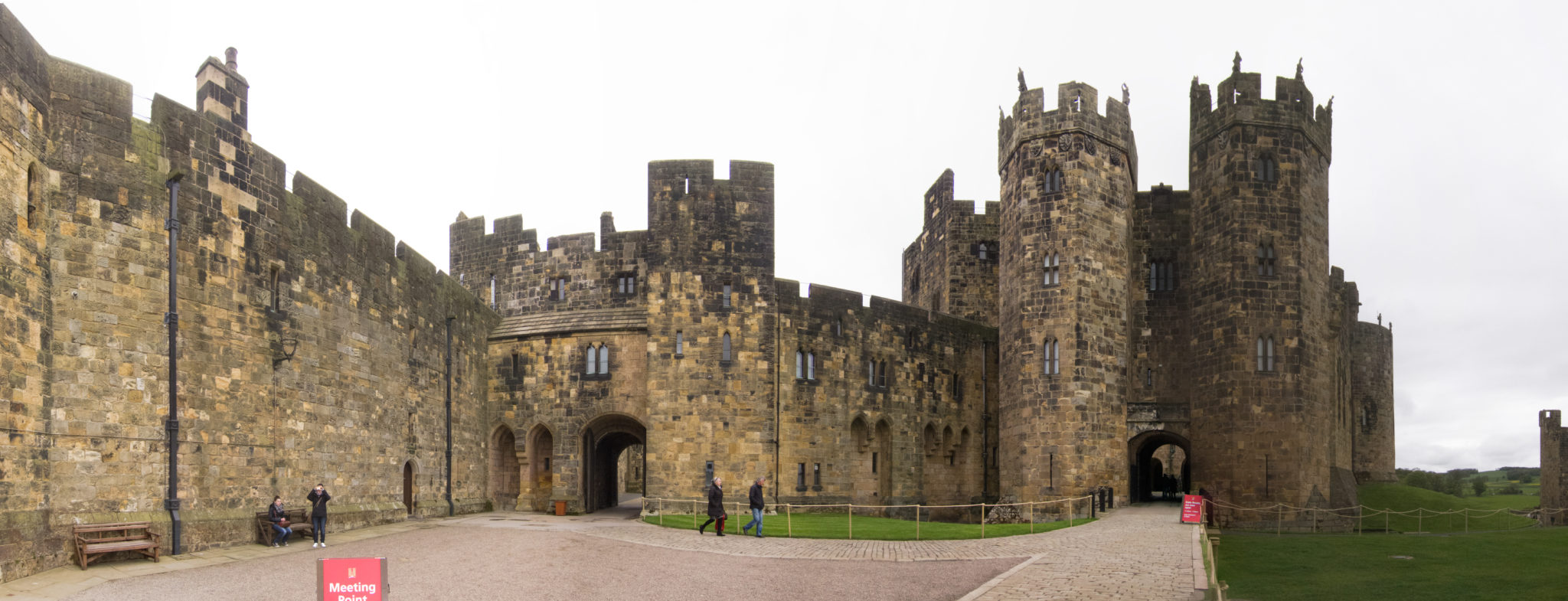 箒に乗る体験も！イギリス旅行で行きたいハリポタロケ地 | 魔法倶楽部